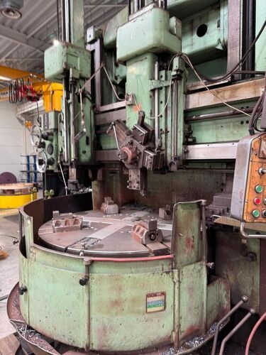 TOS SK 16 Vertical Lathe