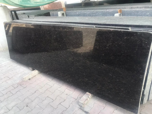 R Black Granite Slab - Polished Finish, Scratch Resistant, Durable for Flooring Applications