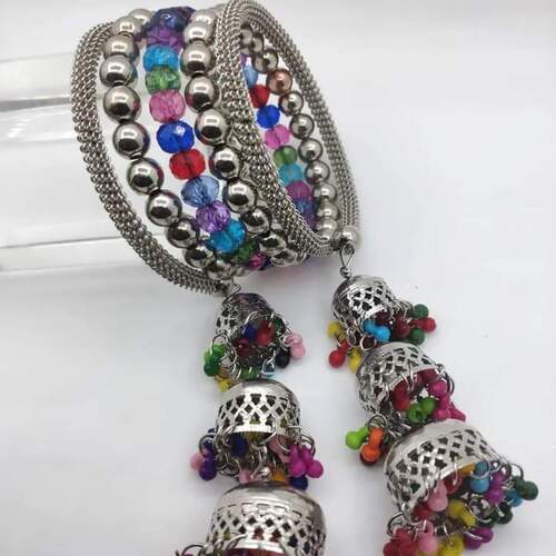 Artificial jewellery