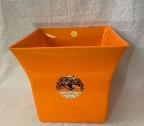 Plain Plastic Planters - Plastic, Lightweight Design | Various Glossy Colors Available for Versatile Planting Solutions