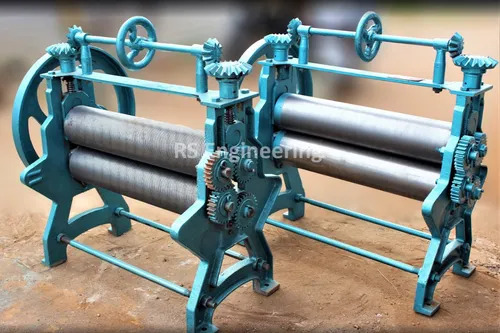 350-450 Kg/Hr Hand Operated Rubber Roller Machine