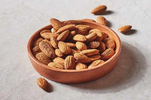 Organic A Grade Natural Almond Nuts - 20g Size, Brown Color | Ideal for Sweets and Desserts