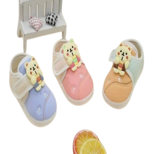 Baby Shower Gift - Premium Canvas Set for 3-12 Months | Good Condition Brown Cartoon Design Customizable Size Multi-Color Options