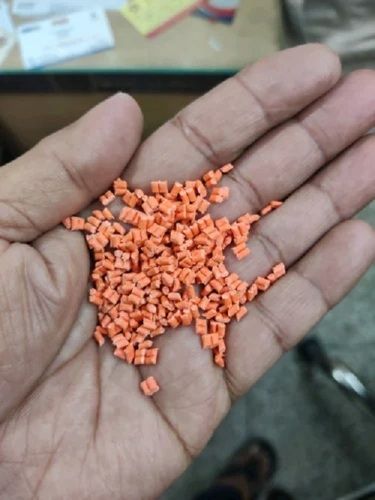 Recycle Pbt Orange Granules