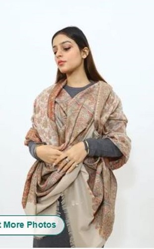 Ladies Casual Wear Printed Woolen Shawl