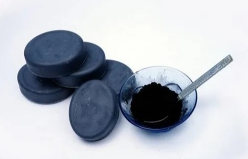 Black Activated Charcoal Soap - 90g Solid Bar, Moisture Retaining & Pore Tightening Benefits