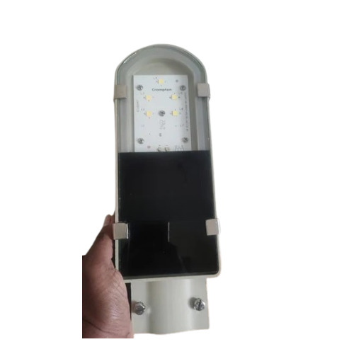 LED Street Light - New 45 W Cool White, IP65 Metal Design with Over 100 Lumens/Watt and CRI Above 80, Ideal for Outdoor Highway Use