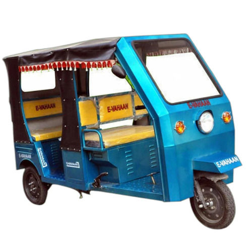 Appealing Look Electric Rickshaw