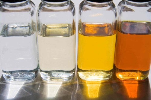 Base Oil - Recommended for Manufacture of Automotive & Industrial Lubricants, Pale Yellow Color, Suitable for Variety of Applications