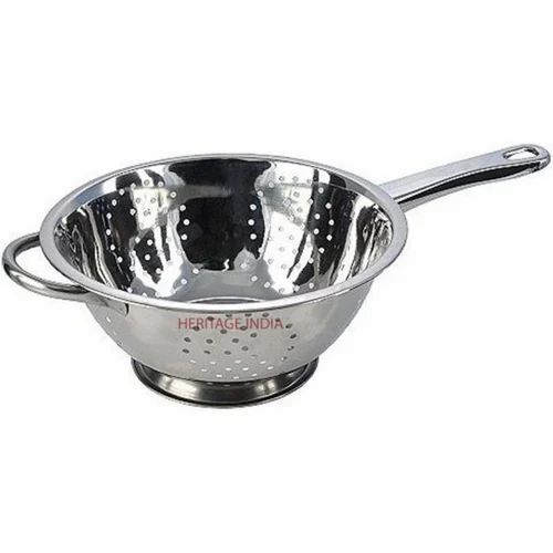 Stainless Steel Colander - Material: Metal