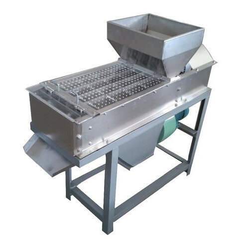 Peanut Skin Removing Machine - Feature: Compact Structure