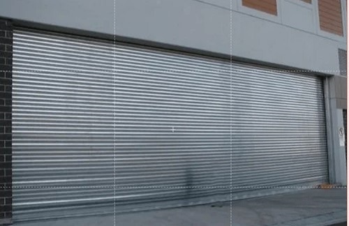Push and Pull G I Rolling Shutter - Plain Pattern, Rust Resistant, New Condition, GI Material, Vertical Opening, Exterior Insulation