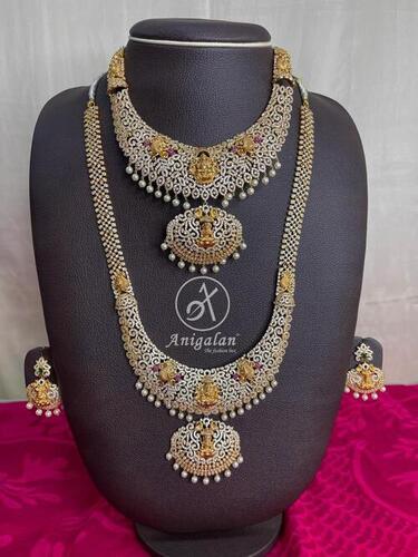 Flower Jewellery - Earrings Type: Knot Earrings