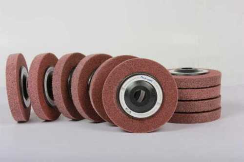 Abrasive Wheel - Performer Non Woven Polishing Wheel, 110mm Round | Flexible Material, Greatly Reduced Dusting, Conforms Easily to Work Surface