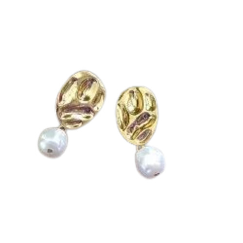 Droplet Pearl Earrings