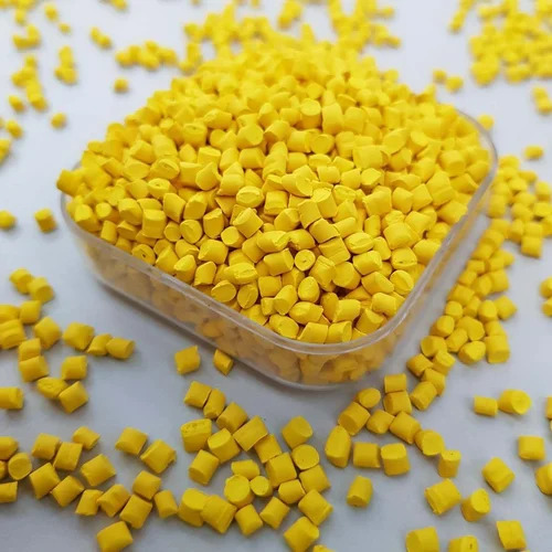 Yellow Plastic Masterbatch - Yellow Granules, Eco-Friendly Recycled PET for Injection Molding Applications