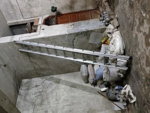 Aluminum Collapsible Ladder - Stainless Steel Construction | Quick Folding Mechanism, Sleek Modern Design, Large Load Capacity, Ergonomic Rod Placement, Stable on Uneven Surfaces, Safe for Delicate Fabrics
