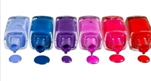 Glossy Nail Polish - Liquid Formula, Available in Various Sizes and Colors | Smudge Proof, Enhances Nail Appearance, Tested for Quality Standards, Ideal for Gifting