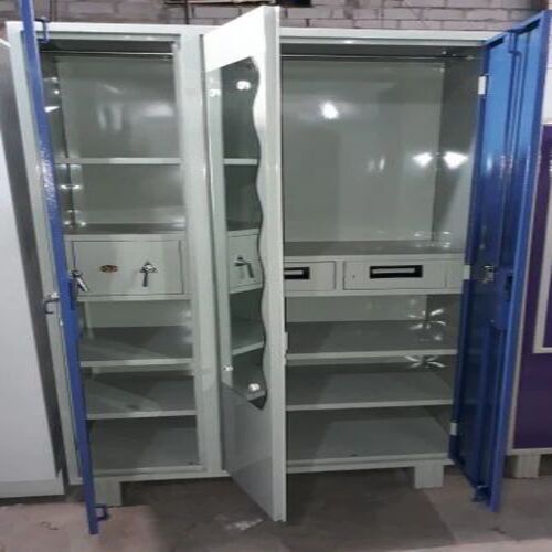 Mild Steel Triple Door Steel Almirah - Customized Size Attractive Multicolor Design Includes Locker for Secure Storage | Ideal for Home Use Designed for Optimum Functionality