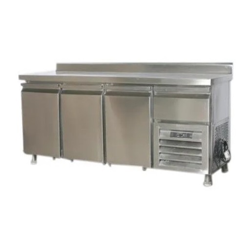 Double Door Freezer - 500 Ltrs Capacity, Metal Door, Silver Color, 0-4 Degree Centigrade Temperature Range, 2 Shelves