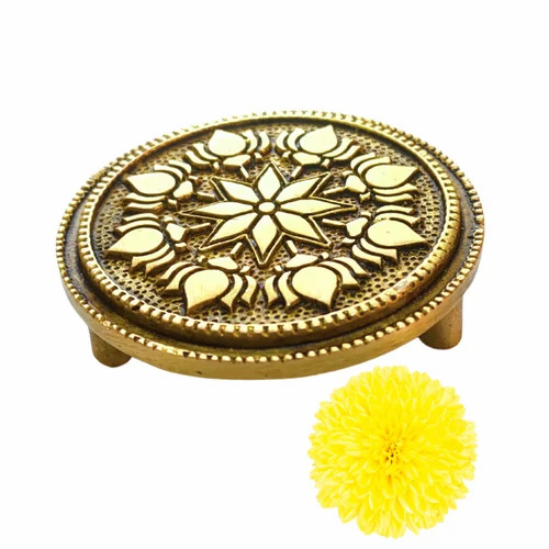 Aalayam Selveer Round Brass Chowki