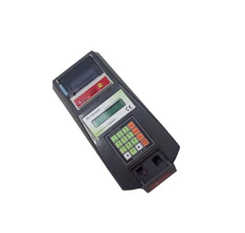 Accukine Biochemistry Analyzer - Color: Black