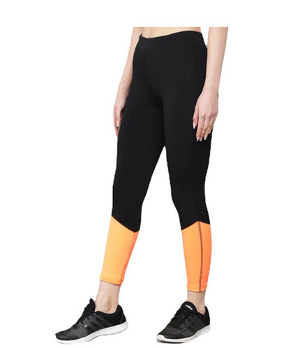 साधारण जिम लेगिंग्स