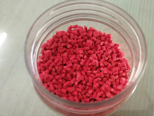 LDPE Red Masterbatch - Highly Purity Granules, Eco-Friendly Recycled Material for Injection Molding Applications