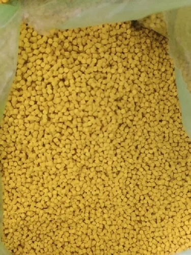 Yellow Colour Masterbatch - Recycled Eco-Friendly Granules | Highly Pure LLDPE, Injection Molding Application