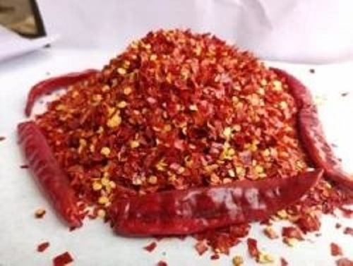 Red Chilli Powder - Dried Blend, Spicy Flavor With Vibrant Red Color, Rich In Vitamins A And C