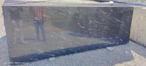 Black Granite Slab - Polished Finish, Scratch Resistant, Durable Material for Flooring Applications
