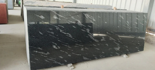 Fish Black Granite - Polished Slabs, Durable and Scratch Resistant for Flooring Applications