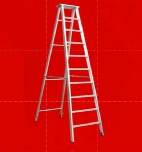 Aluminium Folding Platform Ladder By Accurate Climbing System