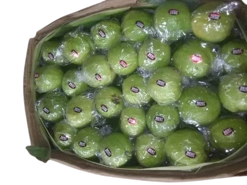 Guava Fruit - Fresh and Very Good Quality, 100% Pure, Whole, Sweet Taste, Green Color, Standard Size, Round Shape, 10 Days Shelf Life, Good for Health