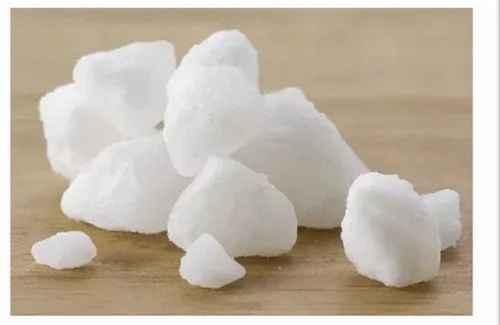 Dl Camphor Synthetic Chemical - White Crystalline Form , Multiple Pack Sizes, Strong Pungent Odor, Disinfectant, Common in Cooling Ointments