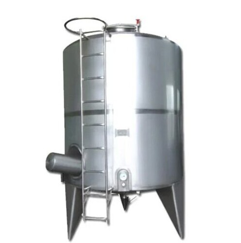 Vertical Milk Storage Tank - SS316, 5000-10000 L Capacity, Silver Finish | Industrial Usage, Customized Size, New Condition