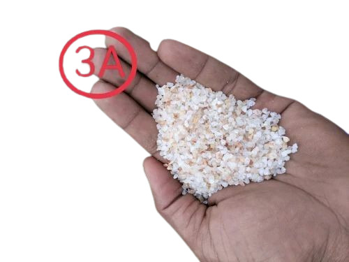 Coarse Sand - Quartz 50 Kgs Bag, Medium Fineness, Semi White Color, 99% Purity, Refractory Feature, Hardness 7 Mohs