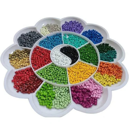 Plastic Color Masterbatch - Recycled Eco Friendly Granules | Highly Pure for Injection Molding Applications