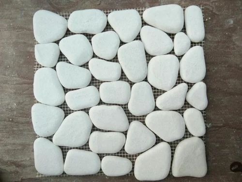 White Pebble Stone - 5-40mm Dimensions | Polished Finish, Ideal for Pavement Applications