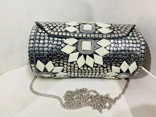 Designer Ladies Clutch Bags - Attractive Design in Various Colors | Elegant Women''s Accessories