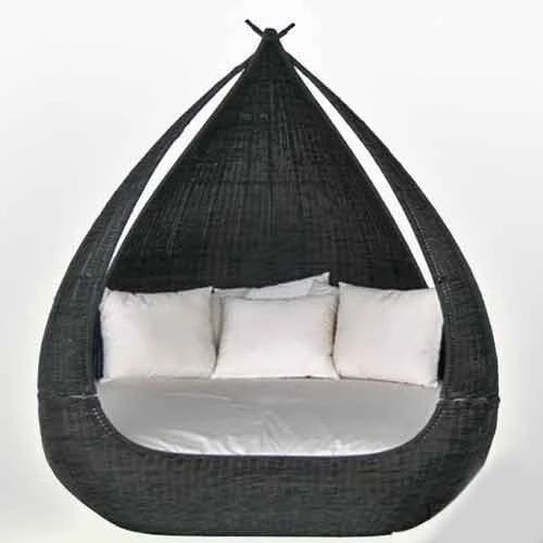 Outdoor Canopy Day Bed