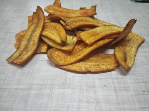 Crispy Spicy Banana Chips - Fried, Crunchy Vegetarian Snack | Crispy Texture, Irresistibly Spicy Flavor, Ideal Fruit & Veg Snack