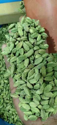 GREEN CARDAMOM