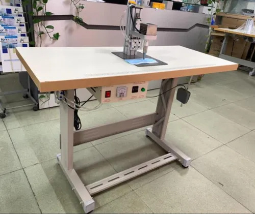 K95 Ultrasonic Ear Loop Welding Machine - Capacity: 70 Pcs/Min