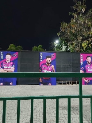 Display Standee - Application: Any