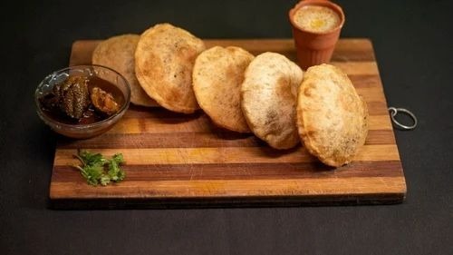 Frozen Banarasi Kachori - 5 Pieces Frozen Snack, 9 Month Shelf Life | Made with Atta, Urad Dal, Oil, Spices - Ideal for Human Consumption