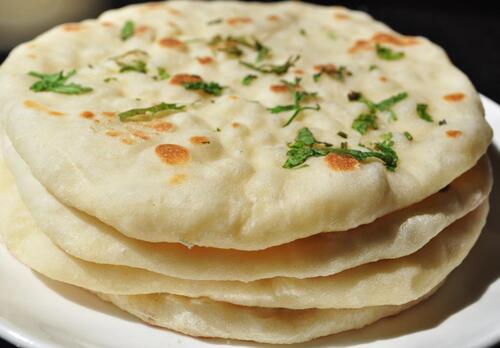 Plain Kulcha - 280 gms | Soft, Fluffy Indian Bread with Lightly Crisped Exterior, Perfect for Curries, Stews, and Dips