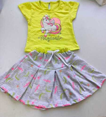 Kids T Shirt And Skirt - Color: Yellow