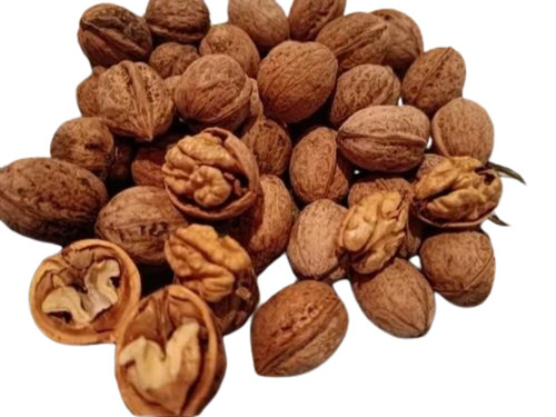 Kashmiri Paper Shell Kagzi Walnut - Organic, Fresh Packet, Brown Color | Healthy To Eat, 24 Months Shelf Life, Dried Variety