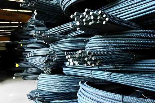 Tmt Bars - Low Carbon Steel Round Shape Grey Color | High Yield Strength Flexibility Superior Weldability Anti-Corrosive Coating Long-lasting Performance